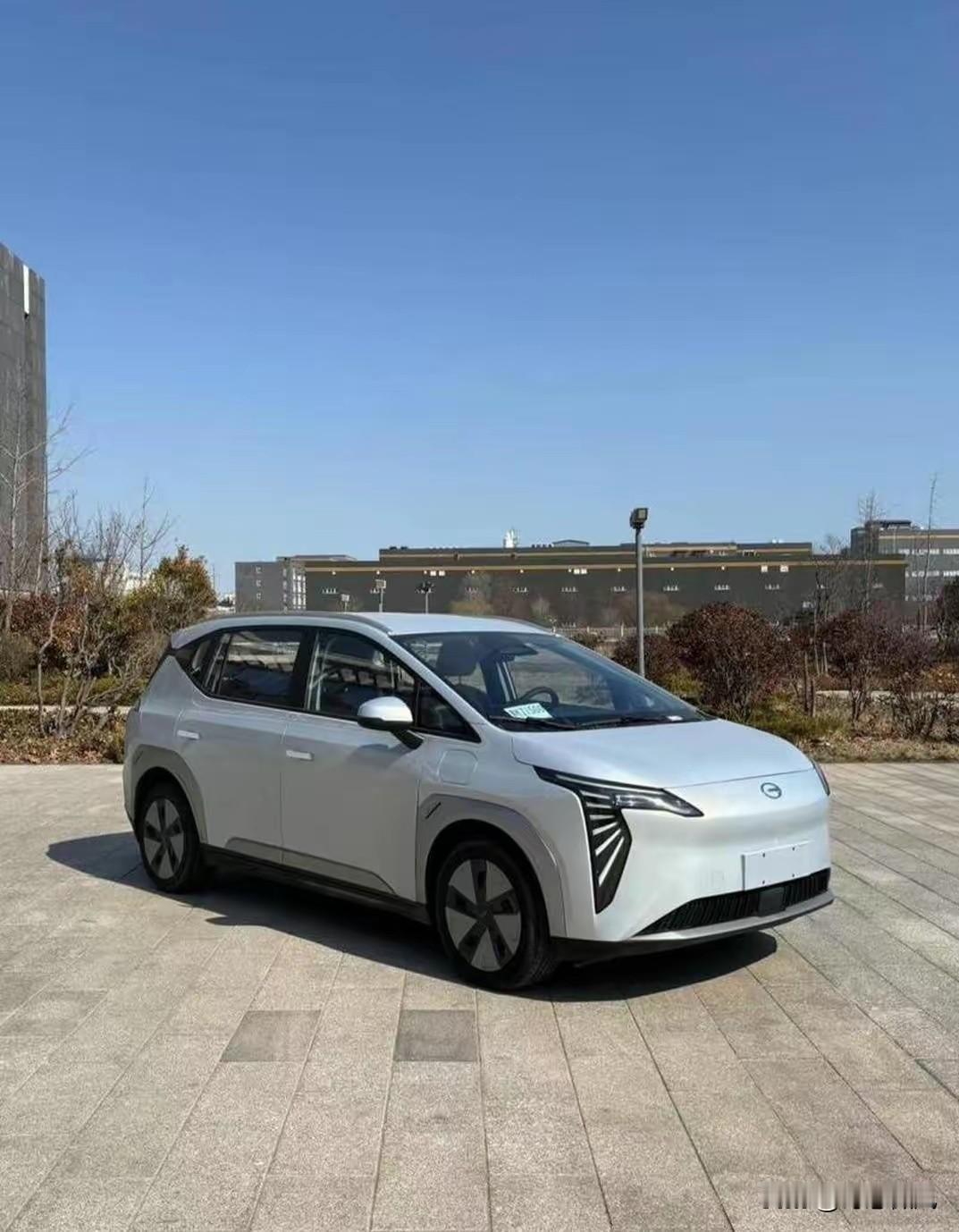 不知道从啥时候开始，国产车的汉文名字越来越让人摸不着头脑，以前像“解放”，“东风