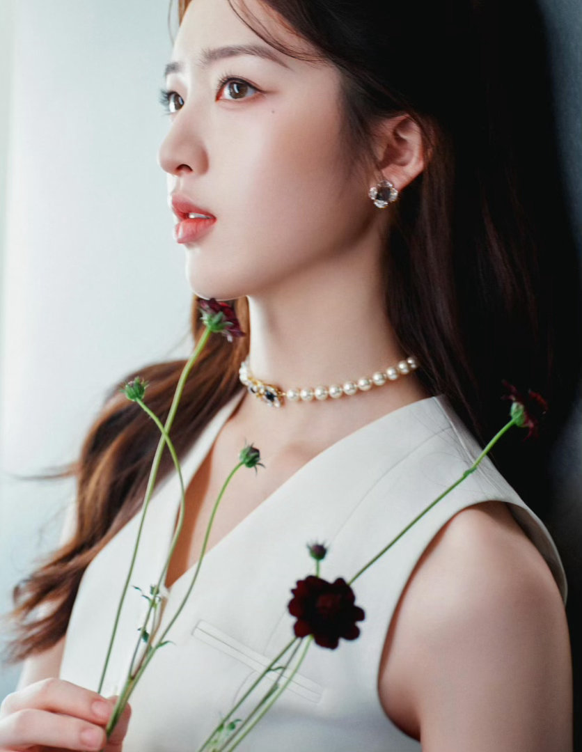 邓恩熙21岁四部上星女主剧 《长乐曲》《围猎》《方圆八百米》《花开锦绣》——四部