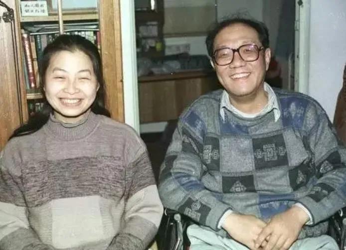 2010，在医院的重症监护室外，陈希米面对医生的询问，给出了一个让很多人意想不到