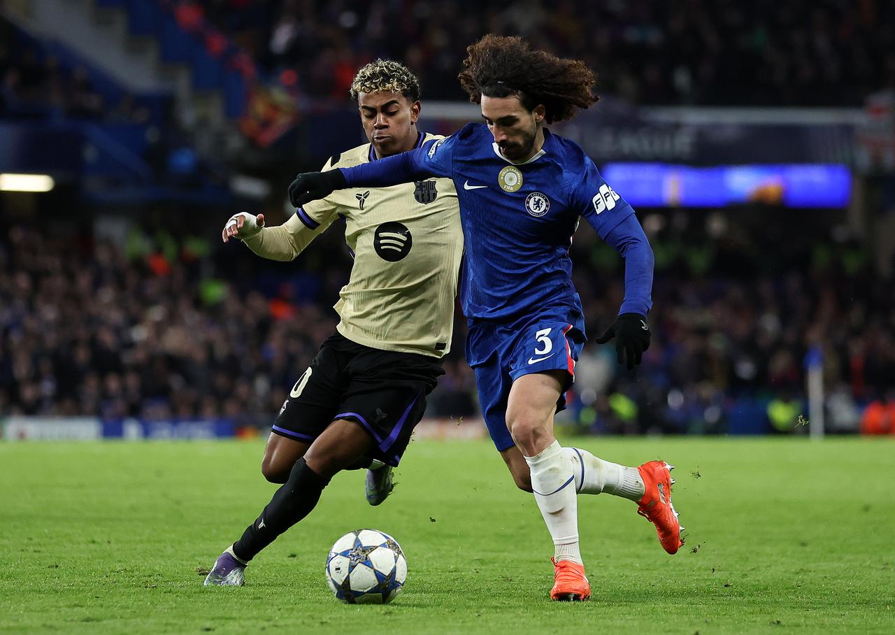 战神库，当选全场最佳球员

切尔西后卫库库雷利亚对阵巴塞罗那个人数据：

97 