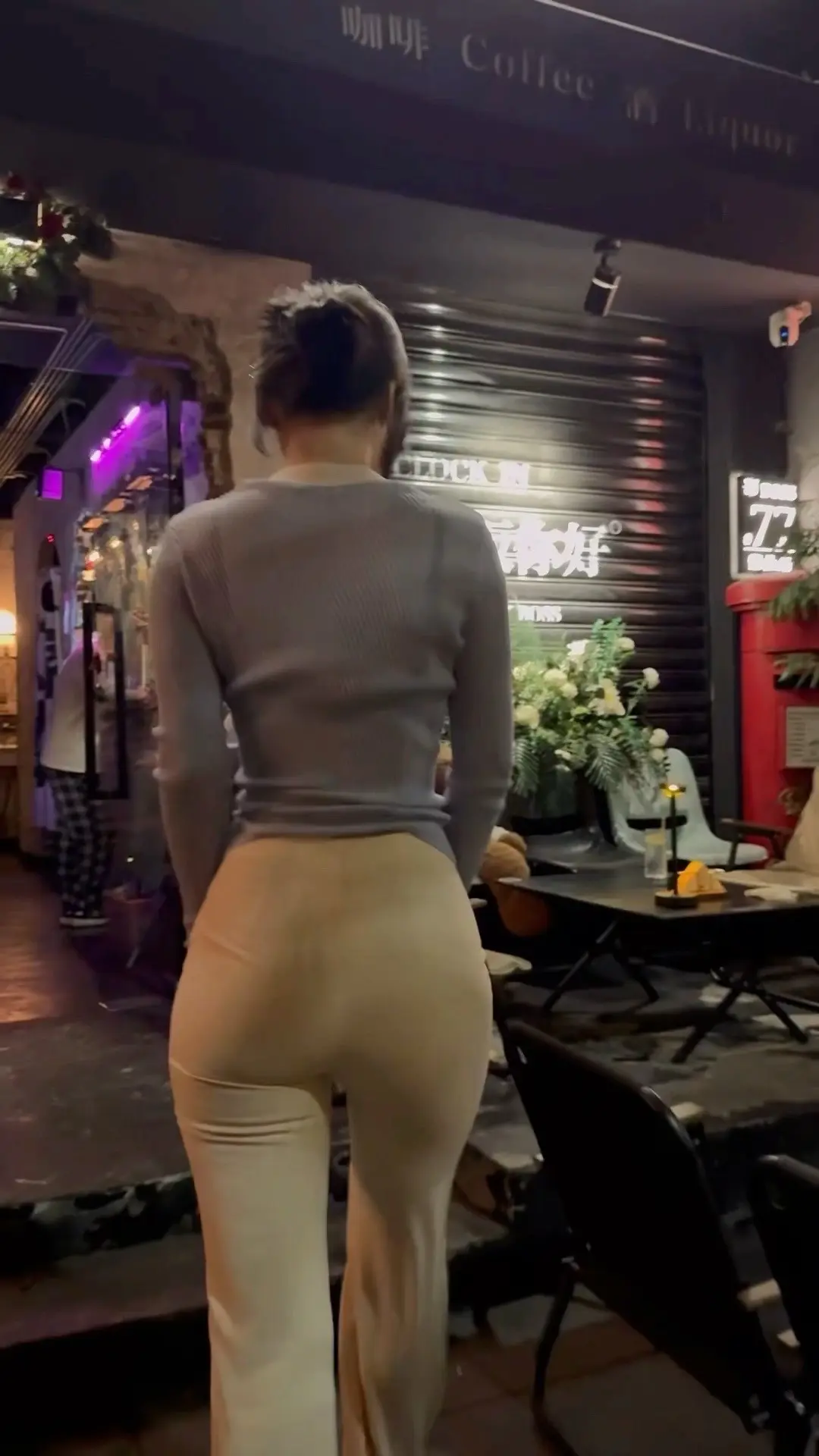 她留给你 是背影