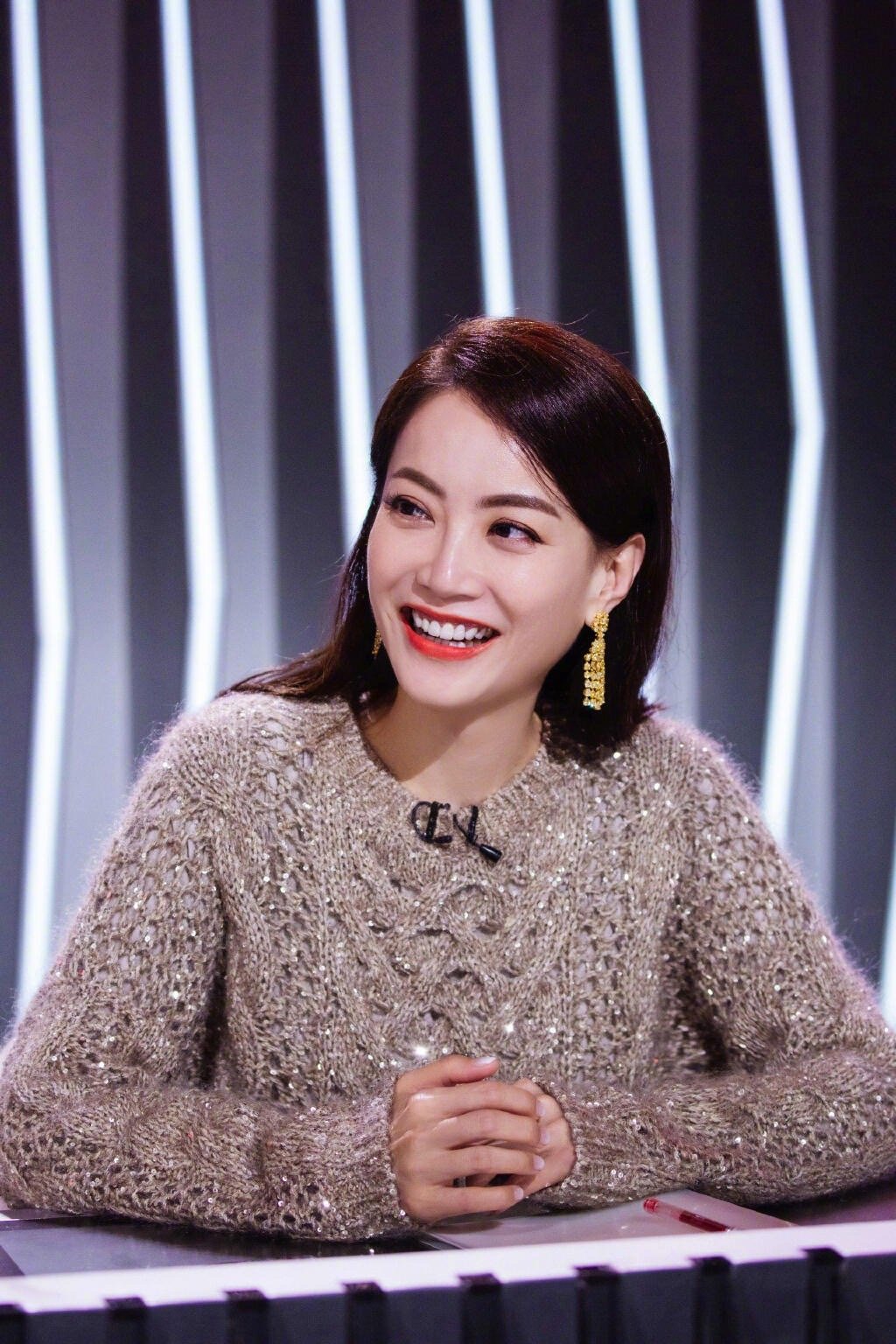 霍汶希放话跑步绝不输阿Sa霍汶希要和阿Sa比赛跑步吗霍汶希备战马拉松底气超足，直