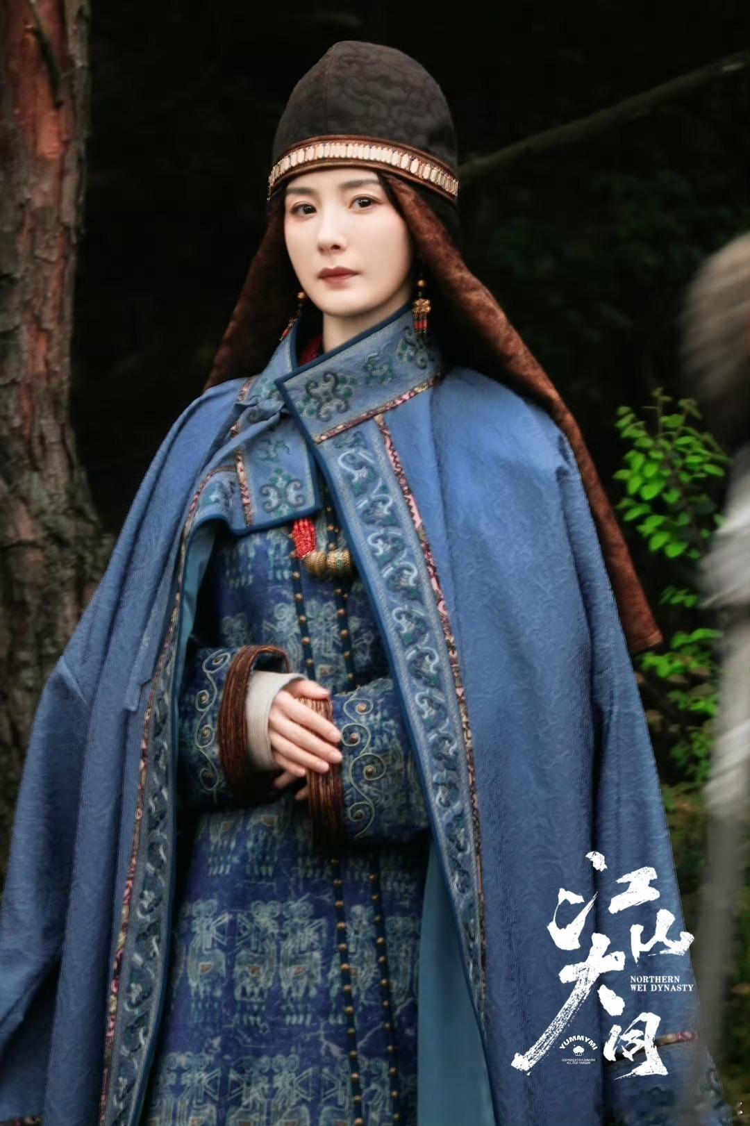 还以为是杨幂早期以为是杨幂早期杨幂这状态也太能打了！江山大同路透里素净又灵动，红