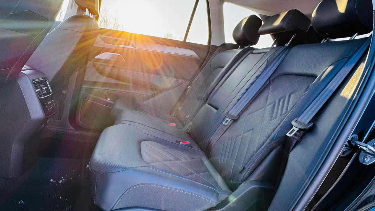 零下40度秀肌肉这次一汽-大众全新揽巡的冰雪试驾活动，就在我的家乡呼伦贝尔，我家