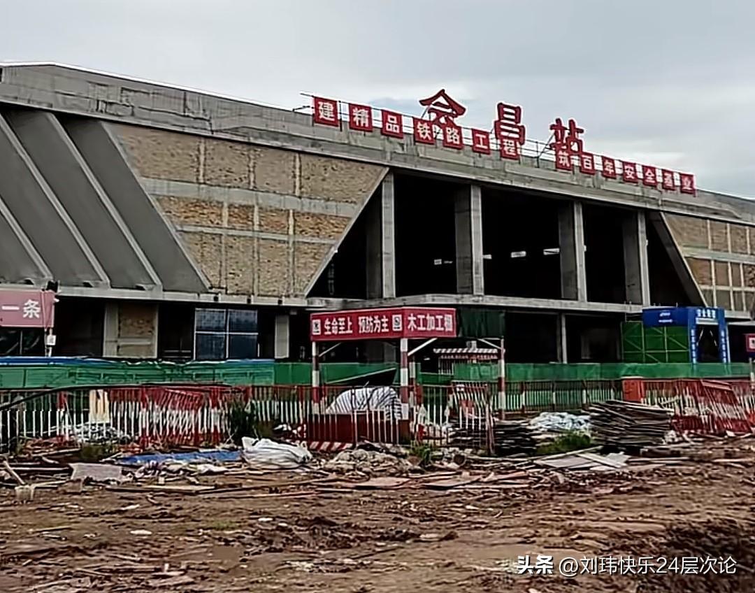 今天是周末，上午去瑞金武阳镇看荷花基地，下午回家时专程绕到文武坝镇下半岭村看了眼