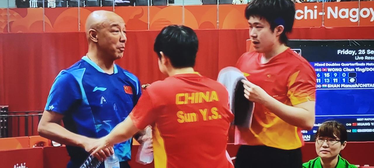 莎头组合和动漫组合分别战胜各自对手，胜利会师混双决赛，让国乒提前包揽了亚运会混双