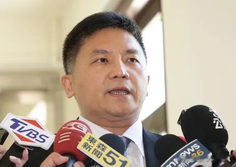 韩国瑜今回应赖清德：很明显看出真的是自己生病，让别人吃药。

沈伯洋涉犯分裂国家