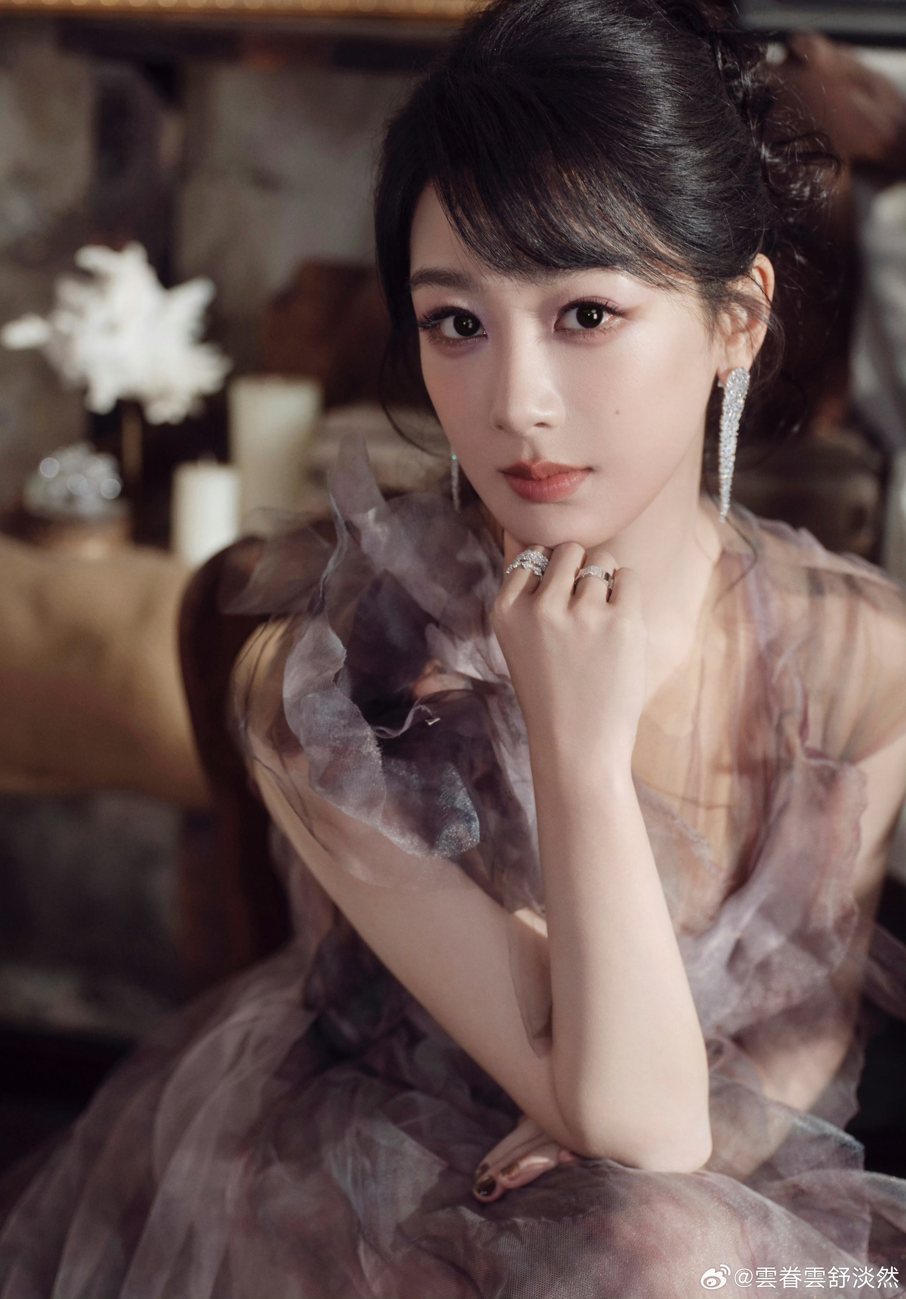 杨紫 不是我喜欢的样子你都有            而是你所有的样子我都喜欢 