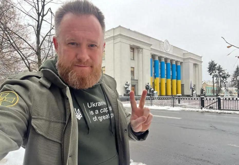 逻辑彻底讲不通！
拿战争当借口免掉全部外债，乌克兰究竟打的什么算盘？
 
7月1
