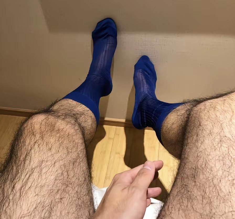 夏天到了，看着别人能够穿着短裤散步是多么的羡慕嫉妒，由于身体上长着很多的毛，曾经