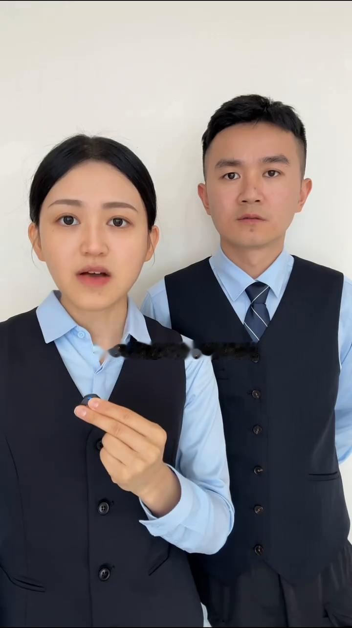 注意，你们是不是也把社保卡放在抽屉里或者钱包里，除了看病带着它几乎都不用，那你可