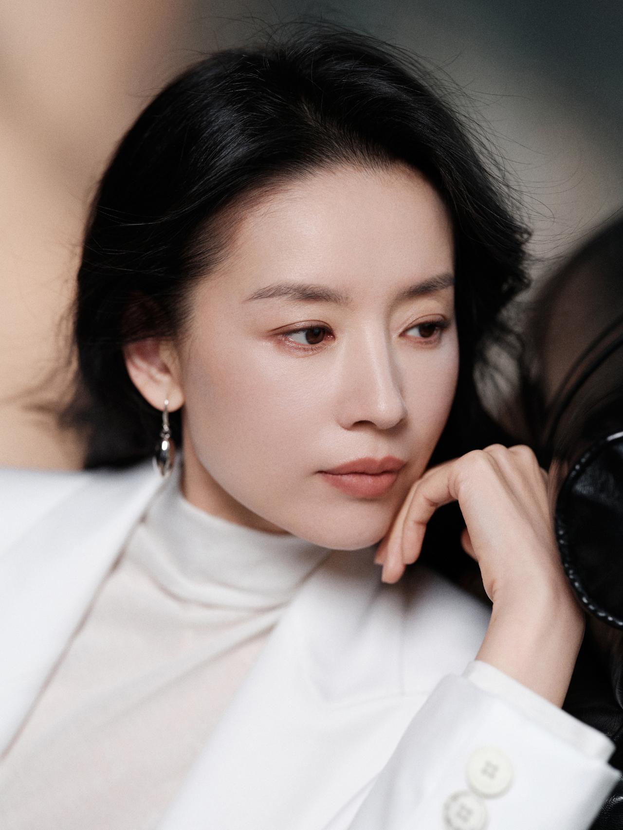 晒图笔记大赛成熟美人穿搭写真