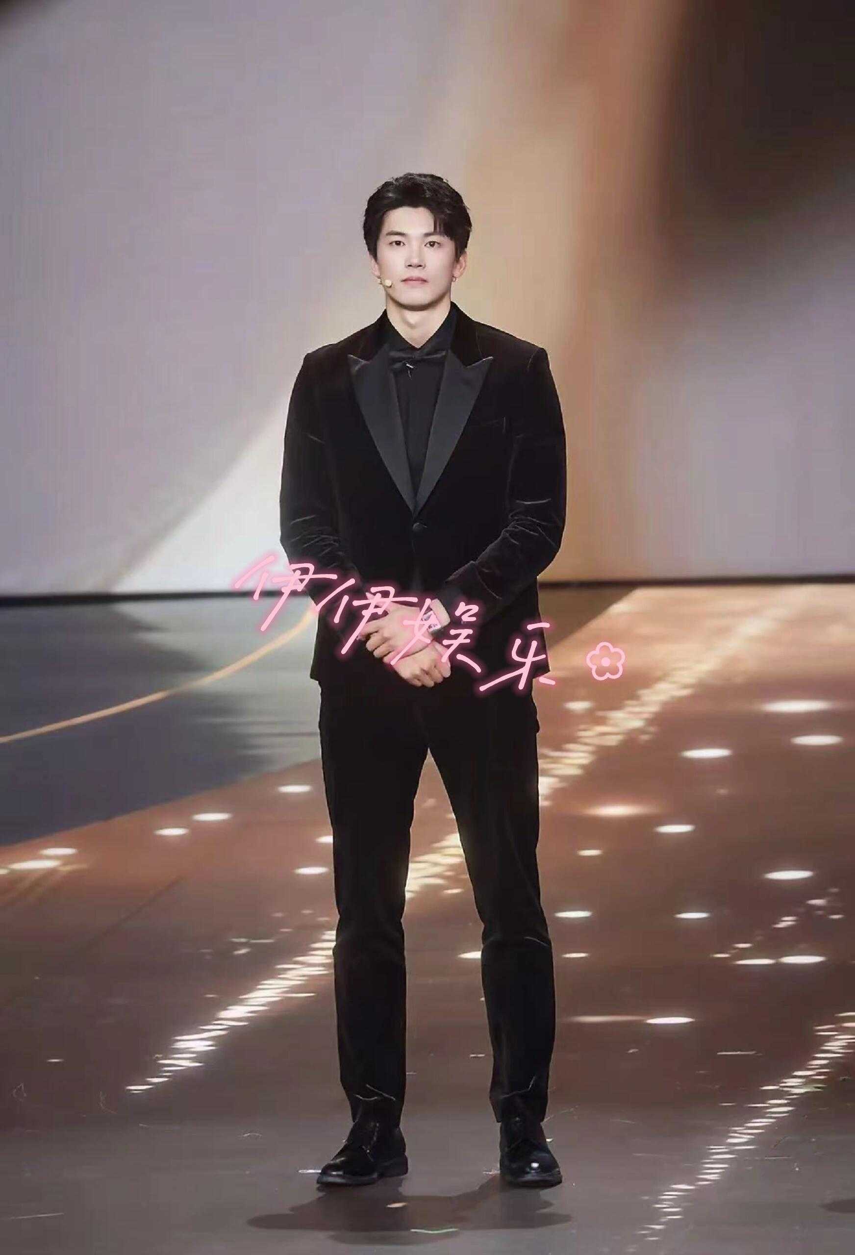 SWim进行时   『9048』20251222 CMG体坛盛典૮⑅•̤ ༝ •