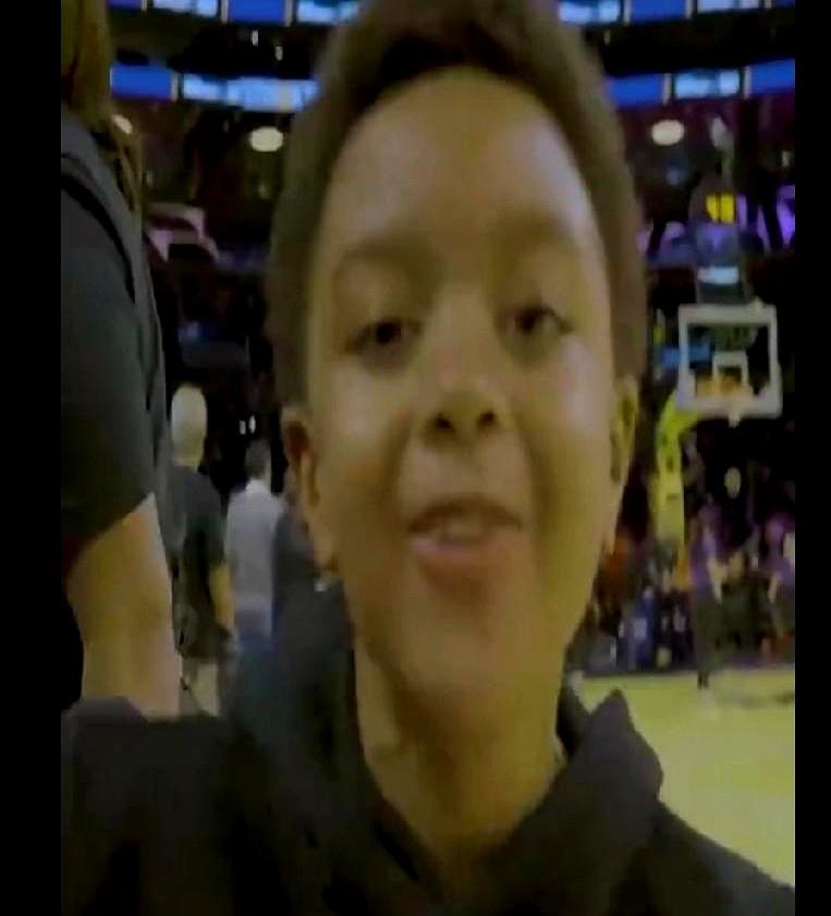 哈登藏得真严实！
 

原本以为他不结婚就是趁年轻玩，结果居然有个6岁儿子，从来