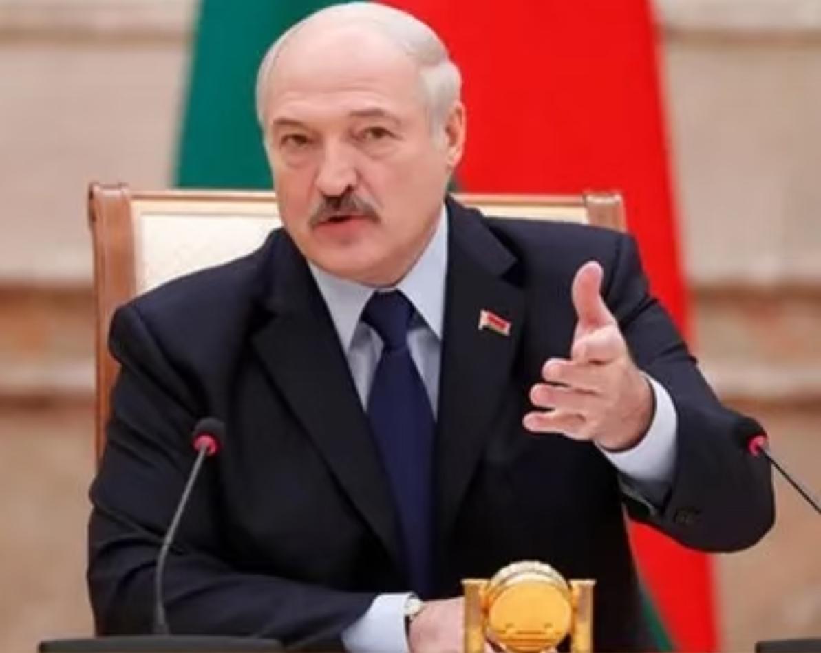 在今天这个全球化飞速发展的时代，卢卡申科的公开示好中国并不是偶然，而是一种顺应时