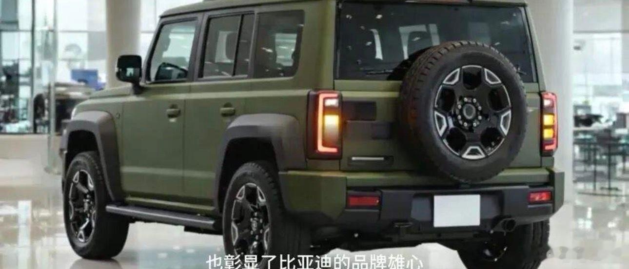 2026款豹8这硬派方盒子确实帅但咱买车不能光看越野多猛。它能不能进家门，还得算
