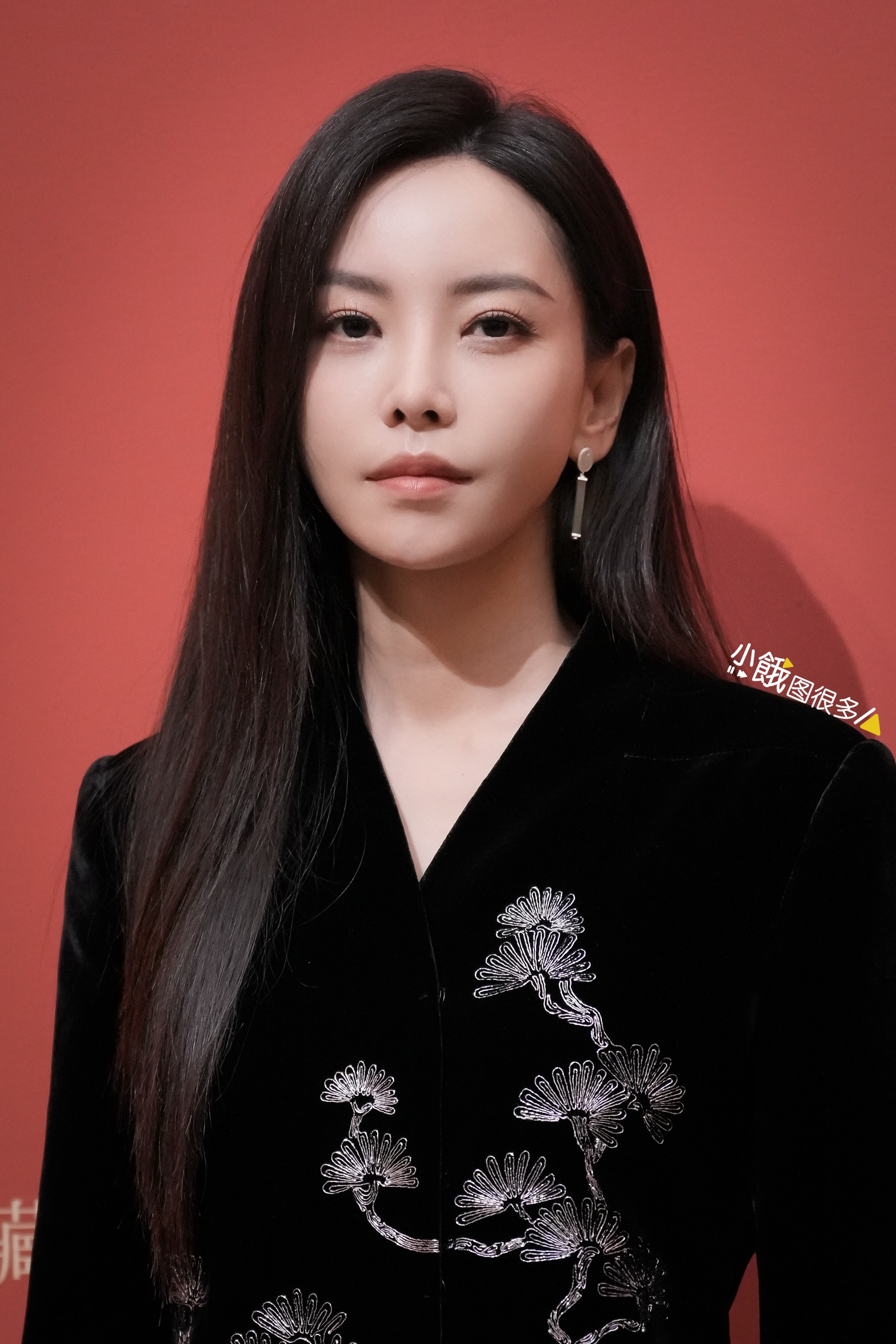 于文文拾光巡回演唱会 20250923 颂三周年活动于文文高清生图图集4p，东方