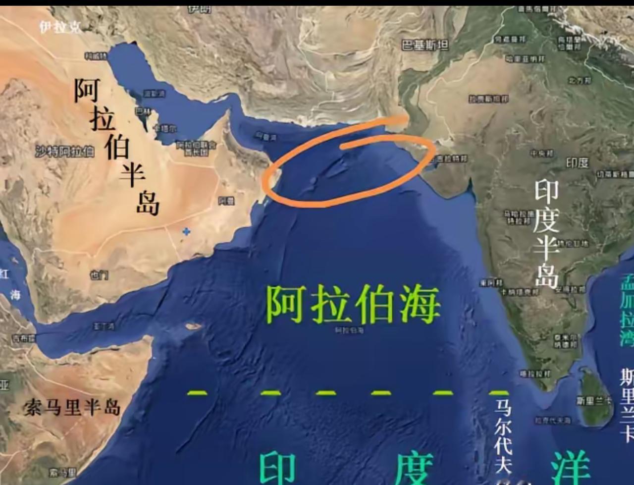 中国海军的战舰，堵在霍尔木兹海峡门口，溜达了整整一周时间！
一艘中国军舰，不声不