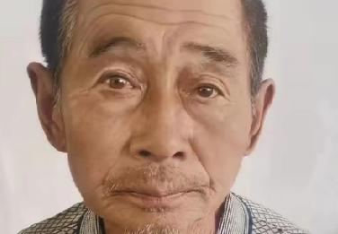 太诡异了！河北承德隆化县台沟村，75岁于国明一辈子靠放羊种地。大山像老朋友熟门熟