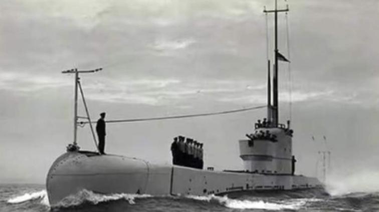 1972年，我国在威海卫海域打捞出一艘潜艇，拆解下908吨钢材，然而，英国首相却