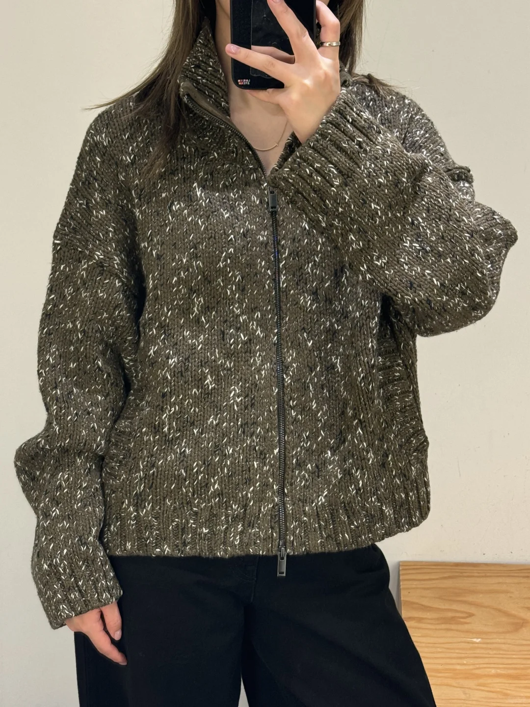 COS新款｜双色杂花拉链开衫🧶