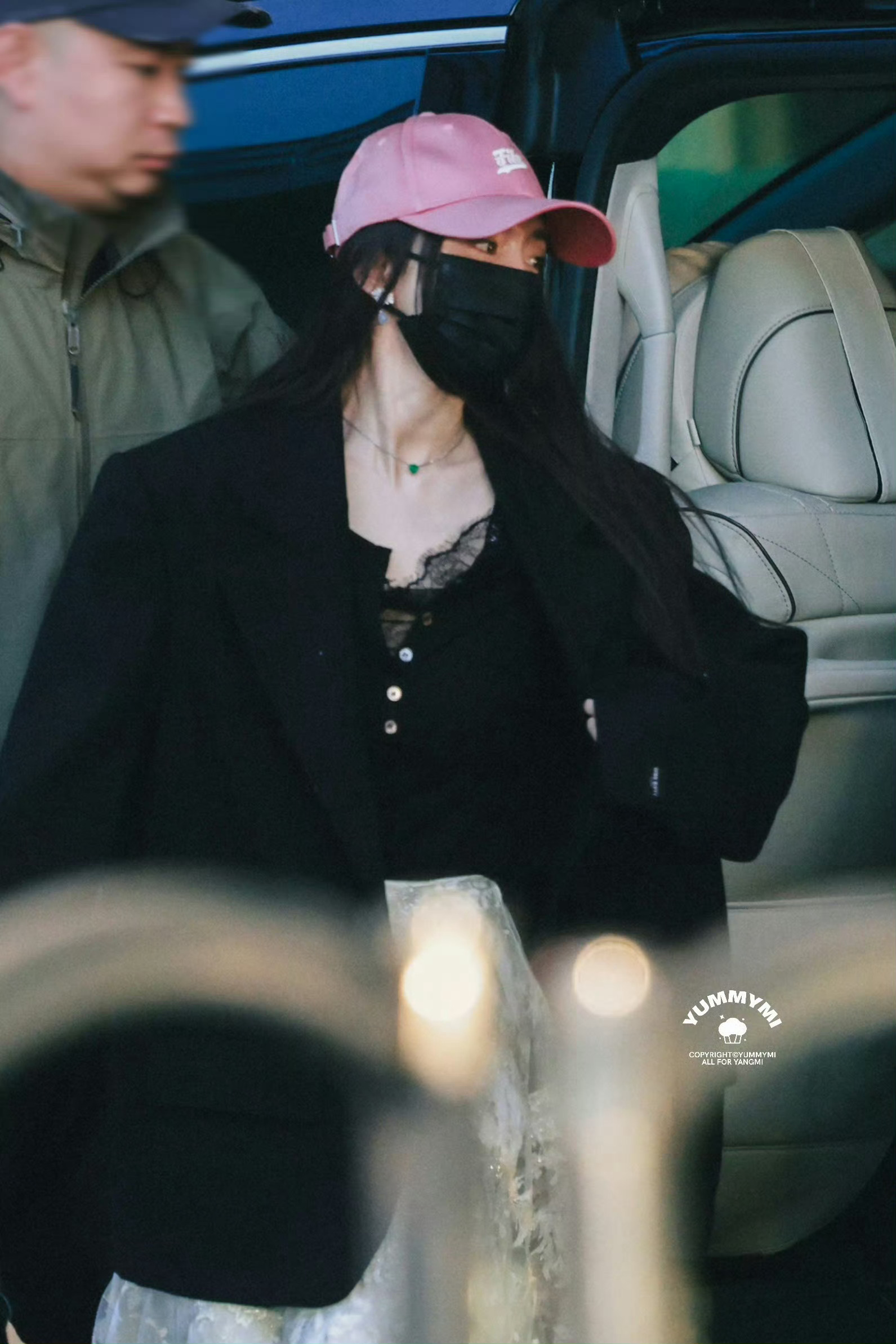 杨幂江山大同出发进组小裙子好好看啊！进组拍摄顺利！ 