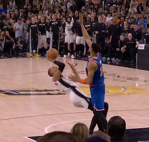 唐斯毕业了  文班亚马最后时刻罚球2罚中1尼克斯vs马刺nba总决赛