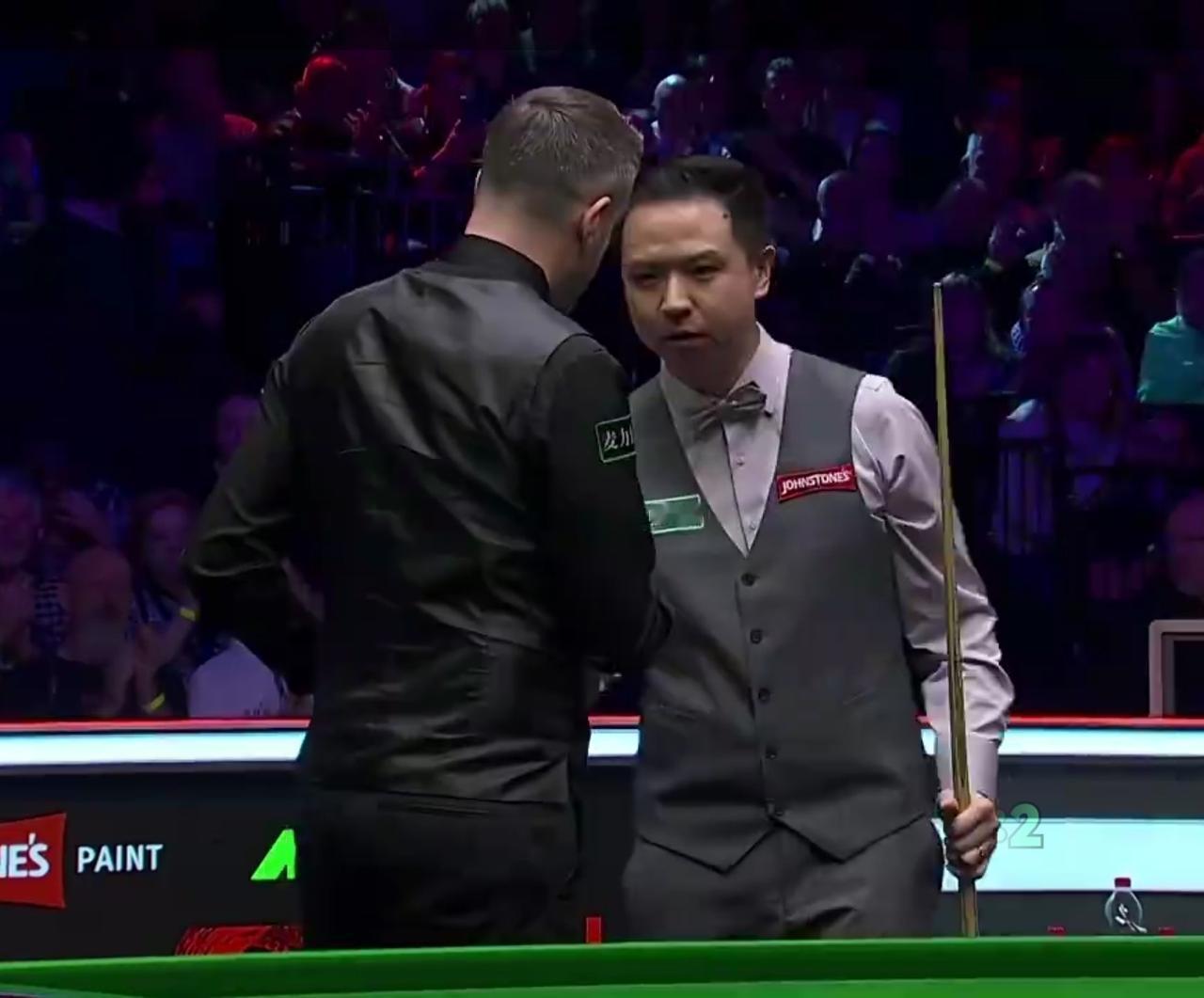 大师赛1/8决赛：肖国栋6-2完胜塞大师！携手吴宜泽率先晋级八强

      