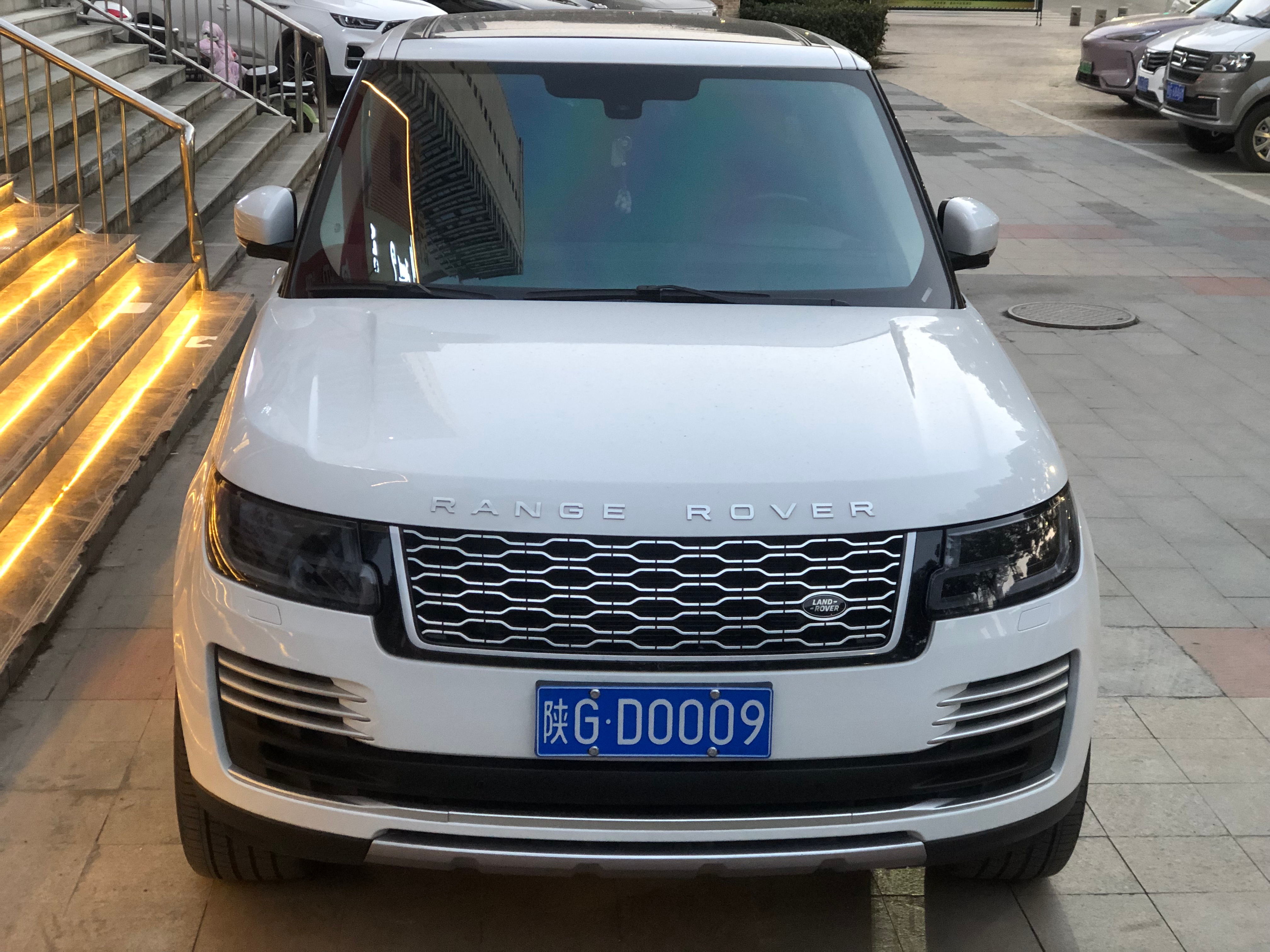 陕GD0009路虎揽胜行政 