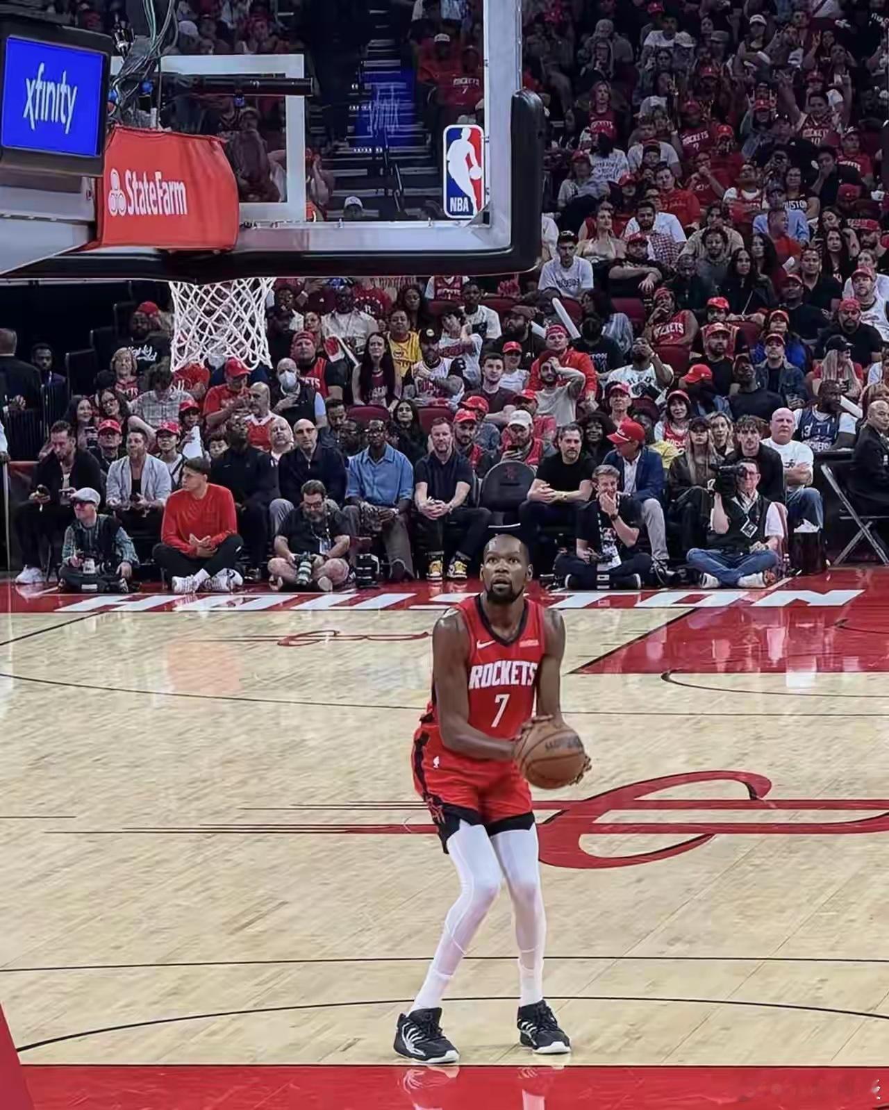 杜兰特。他们都说你，拆了篮网，拆太阳，现在又要来拆火箭了，说你去哪队友都不行  