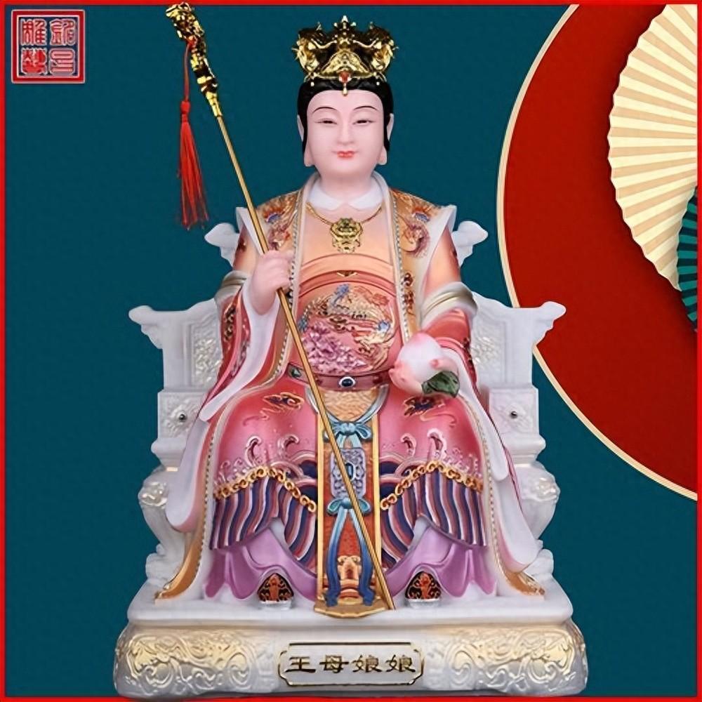 农历八月初八西王母娘娘在天庭瑶池举办蟠桃大会，天庭各路神仙都会齐聚参与，为西王母