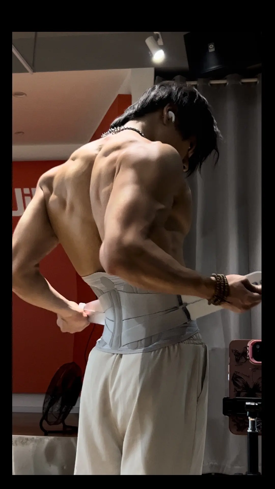 装帅好难 好在我是真爱装。