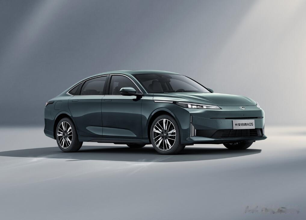 这样的长安启源A05，无疑是一款具有划时代意义的车型！
长安汽车推出的全新的启源