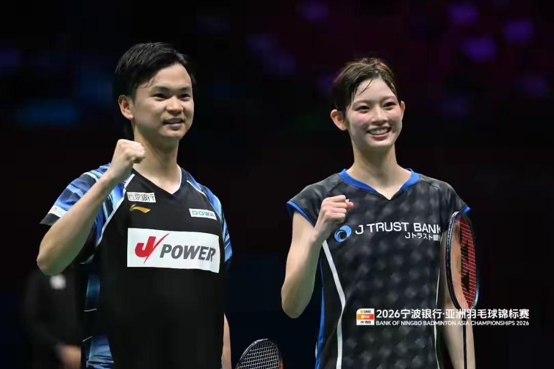 渡边勇大/田口真彩是不是终于熬出头了，之前在低级别赛事混迹那么久，现在也打进亚锦