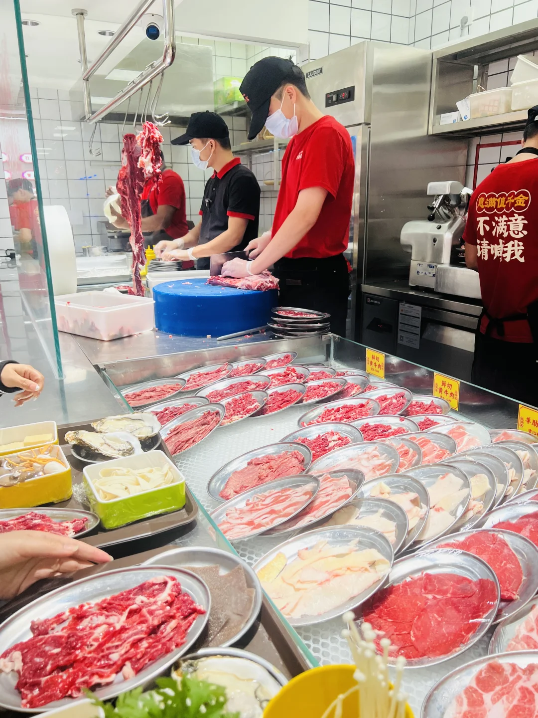 在航洋 终于打卡这家总是座无虚席的火锅店