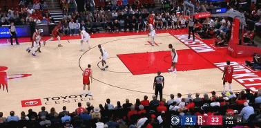 尴尬！邓恩五佳球秒变五大囧！
在今天NBA常规赛快船对阵火箭的第二节比赛中，邓恩