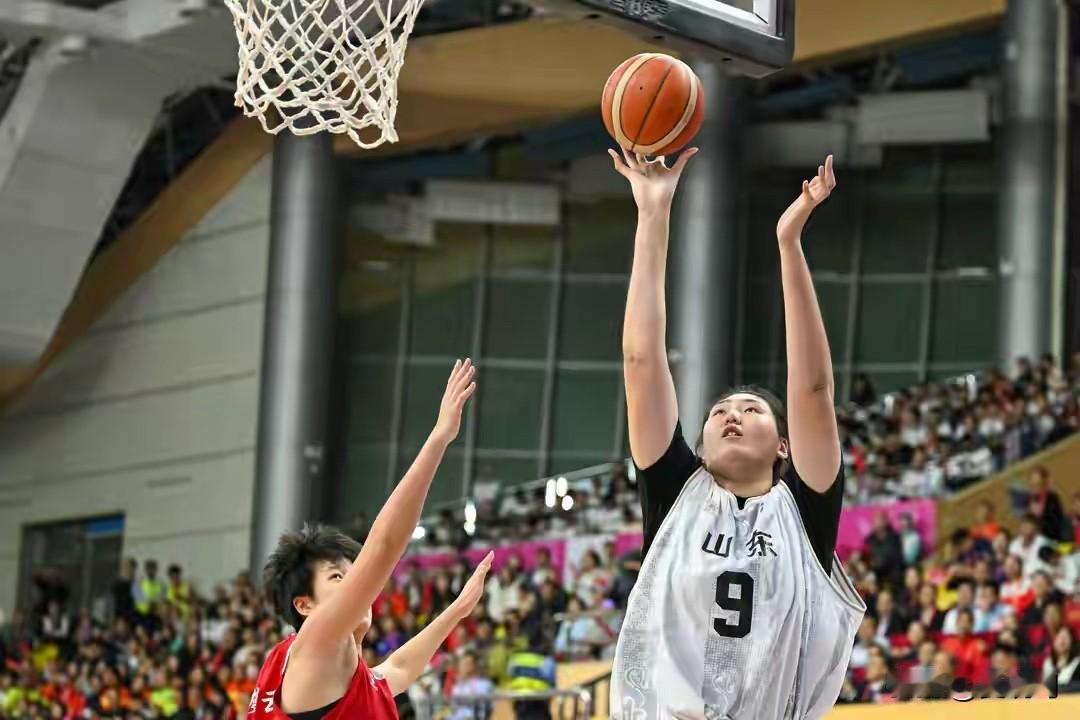 山东高速篮球俱乐部正式官宣，张子宇已顺利完成窗口期注册，即将代表山东女篮征战WC