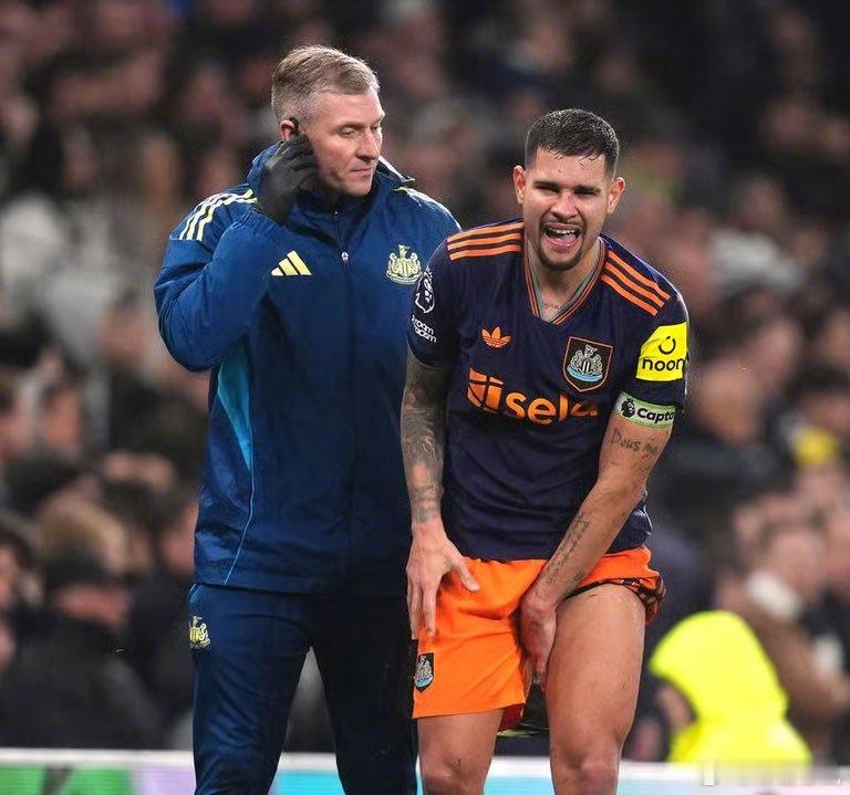 【又伤一人】ESPN：纽卡中场吉马良斯左大腿肌肉严重受伤，将缺席8-10周时间，