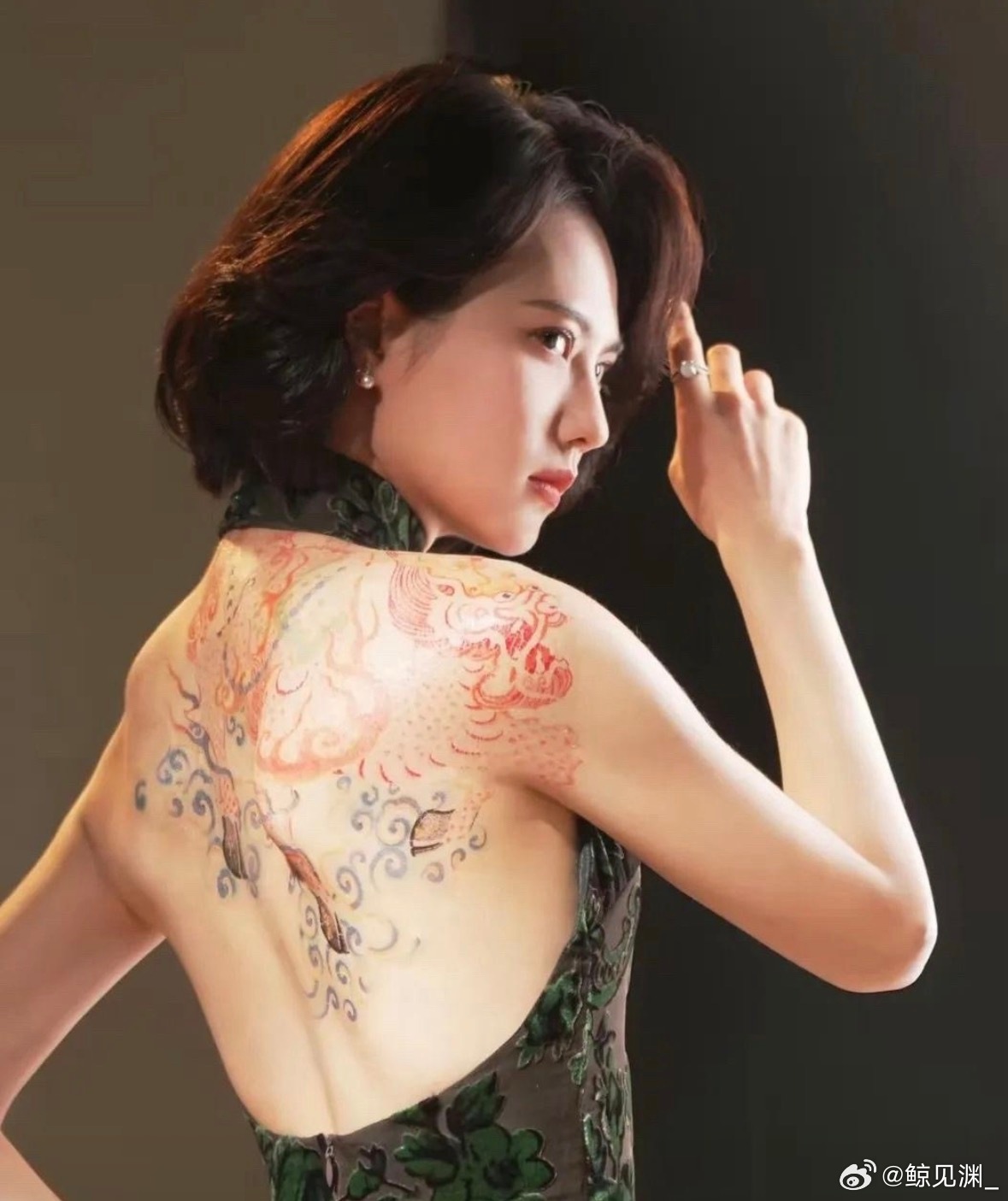为什么张海琪的纹身是彩色的剧集南部档案 彩色纹身不只是好看，更是张海琪实力的证明