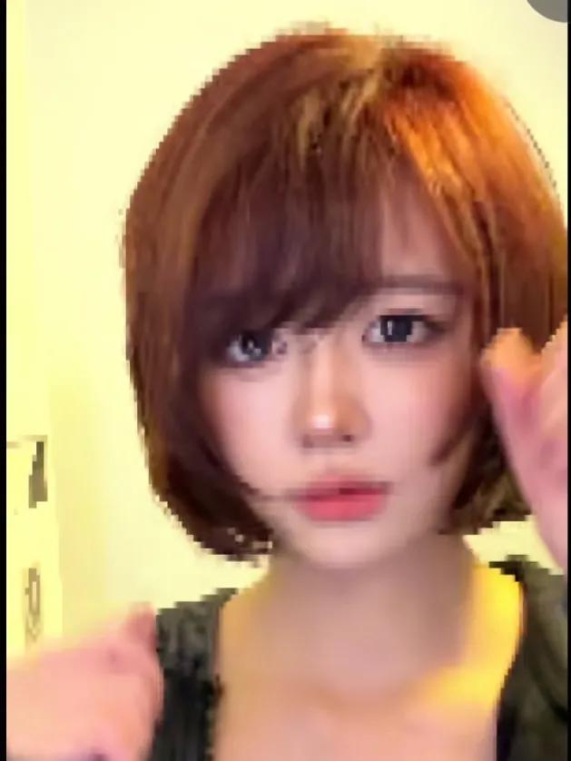 漫画眼杀疯了！黄晓明新签00后新疆小花，颜值与实力双在线引热议
 2025年11