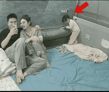 坑爹的小棉袄！[大笑][大笑][大笑][大笑]