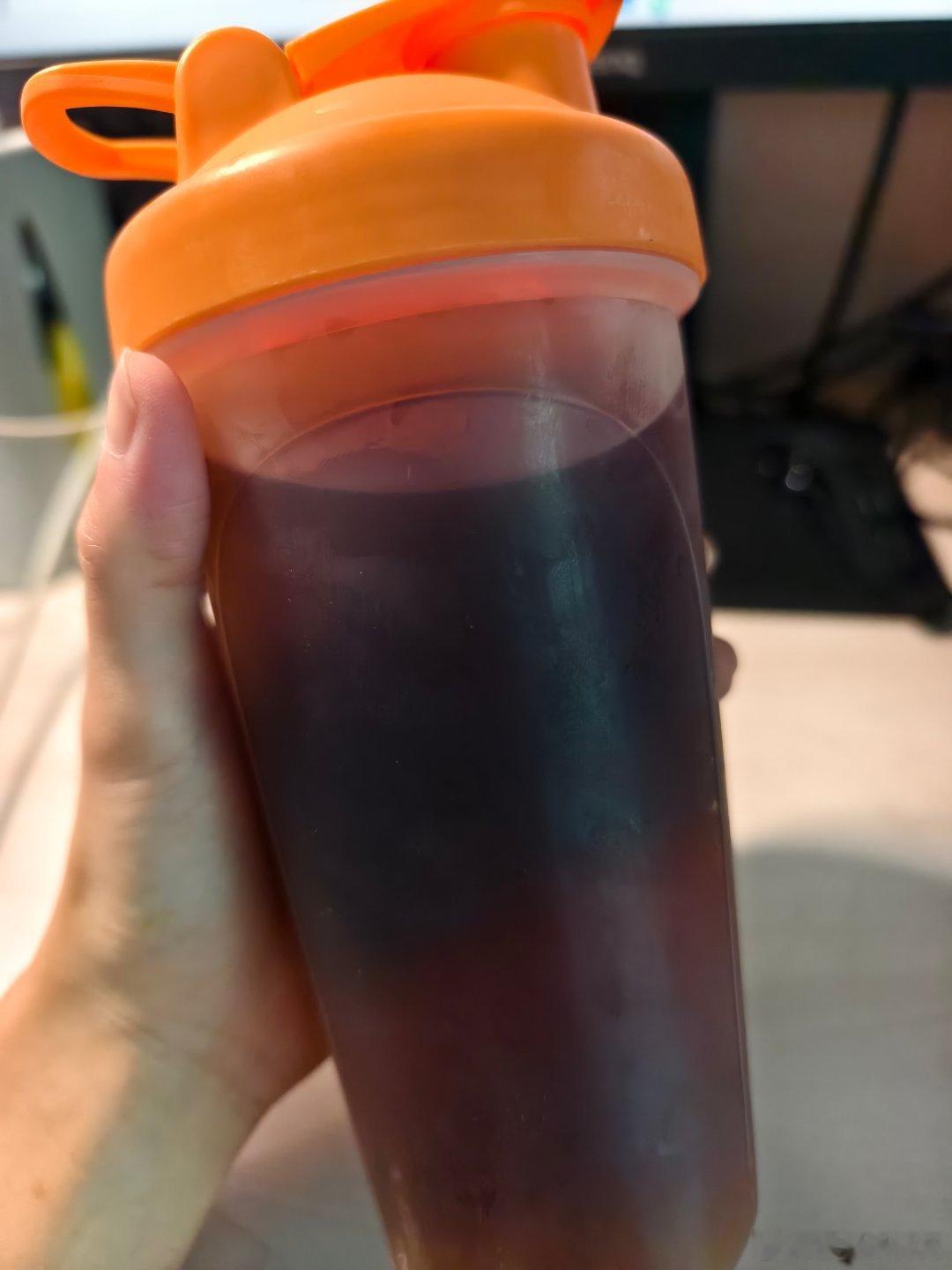 过上了睁眼就能冲个澡醒神起床就有冰咖啡可以喝的日子