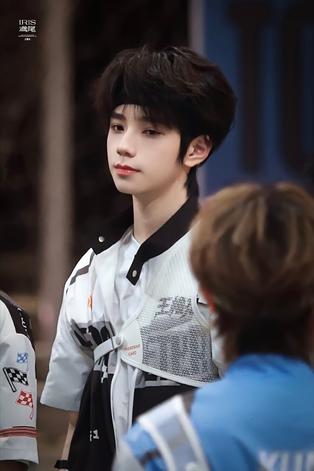 王橹杰 🎻王橹杰 四代唯一门面主唱“就让时间和决心为青春的故事谱写最美的序言”
