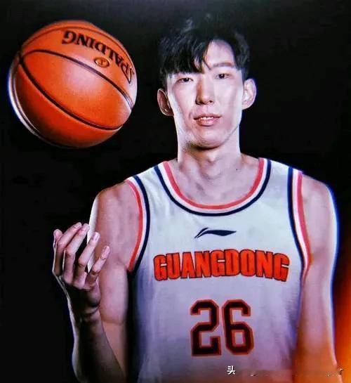 周琦一定会离开广东队！王气在辽宁！
只有一个理由：辽宁男篮的流量非常大，曝光度+