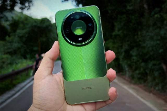 用了6年苹果后，再次换回华为？聊聊Mate90ProMax上手3天的心里话