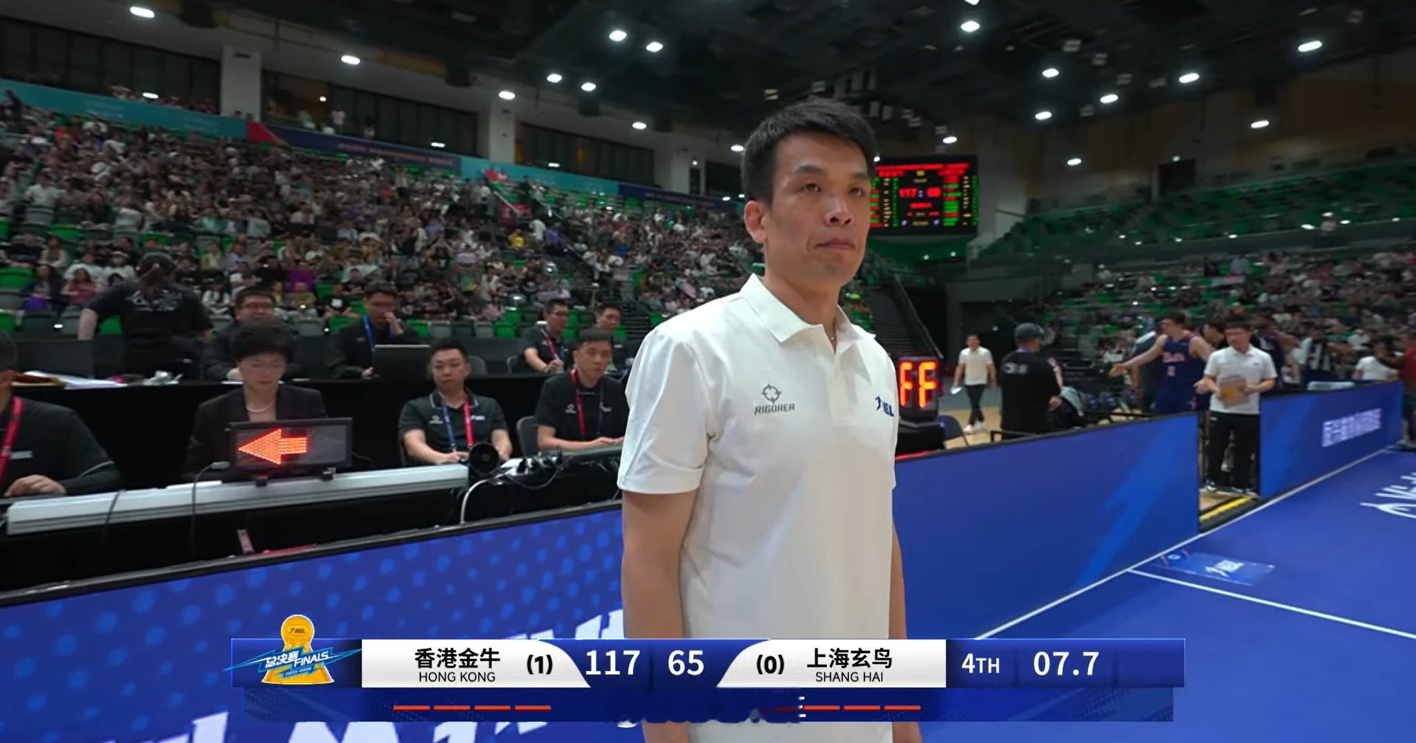 在主场以117比65大胜上海玄鸟，总比分2比0领先，距离三连冠伟业只剩下1场胜利