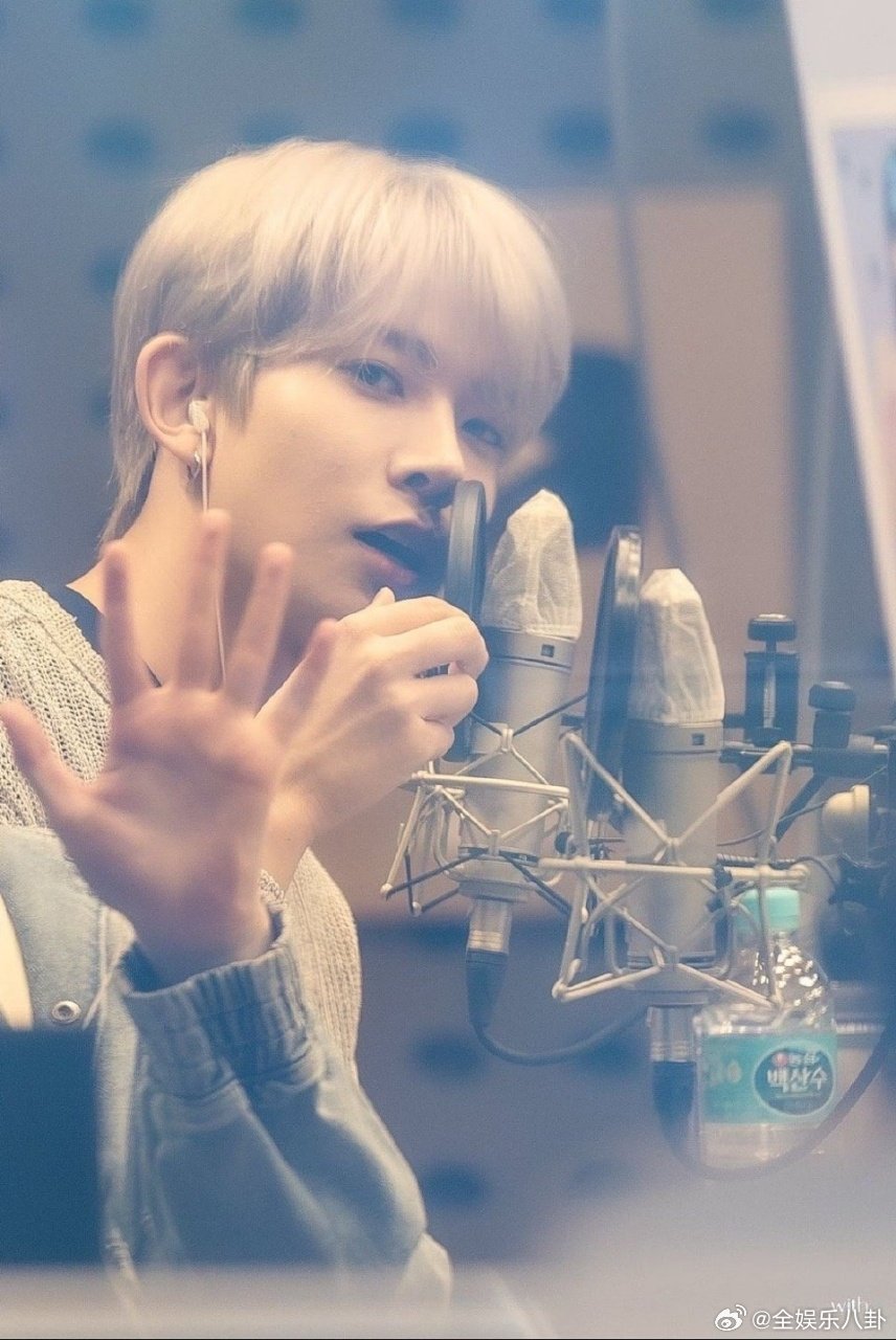 李羲承为何要退团solo相信李羲承选择退团solo是经过深思熟虑的决定，每个人都