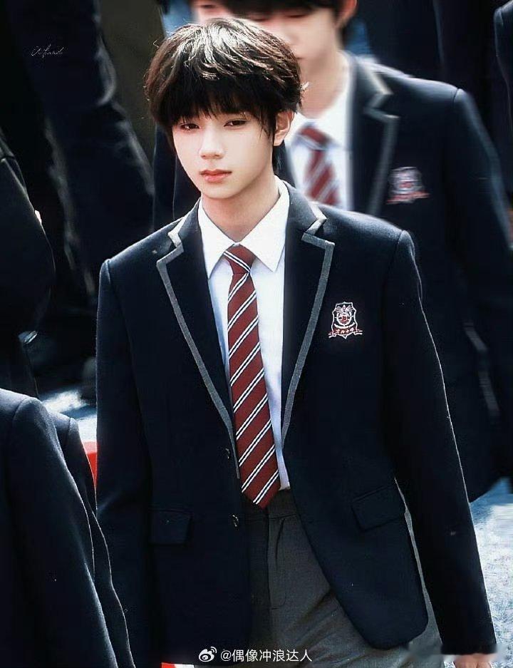 时代峰峻否认王橹杰私联王橹杰没惹任何人，完全就是无妄之灾。。期待王橹杰《我们的少