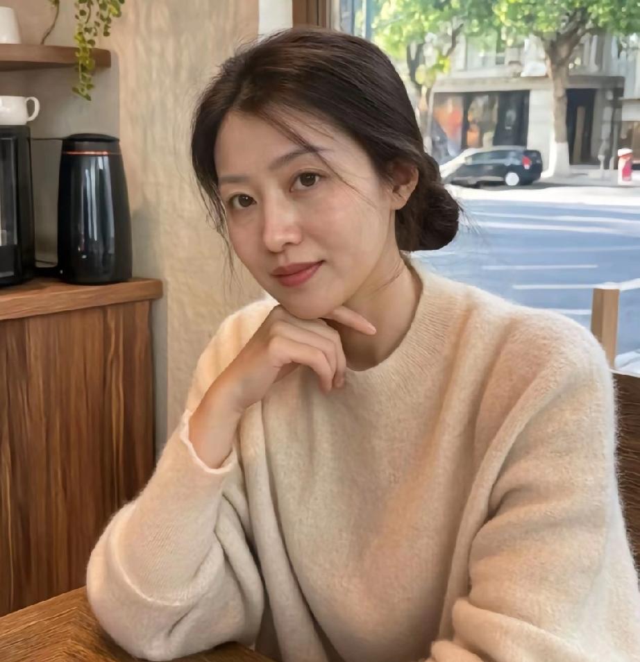 被33条微头条虐哭后，我悟了
 
一天更33条微头条？试三天直接瘫倒！手指敲得快