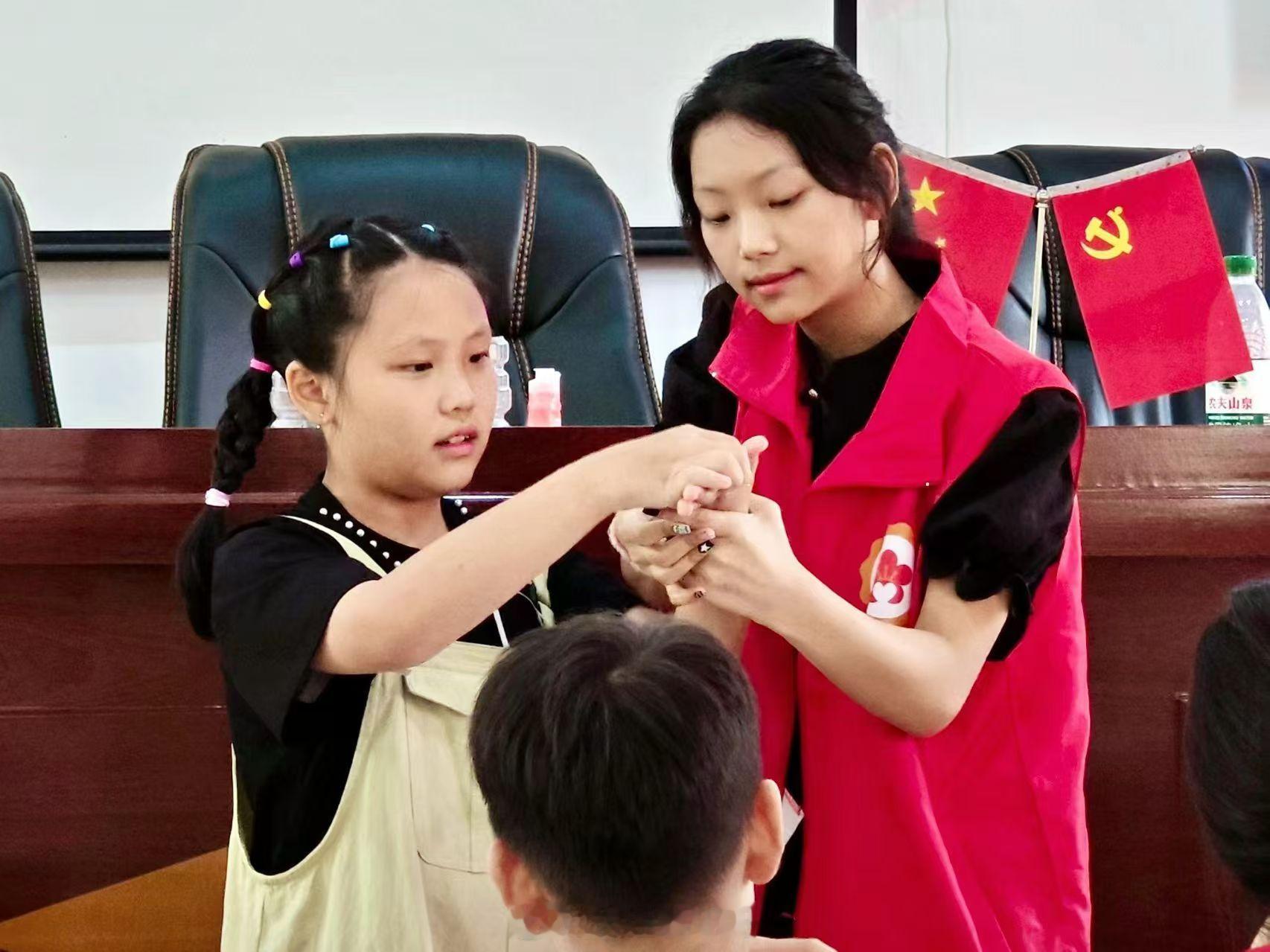 #2024年暑期社会实践活动# 【书香浸童心，科趣筑梦行】7月27日，重庆师范大